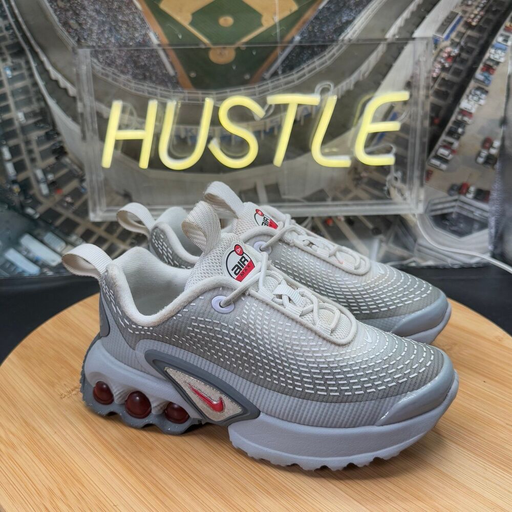 Nike Air Max Dn SE Light Smoke Grey White Smoke Grey University Red (TD) Sz 11C